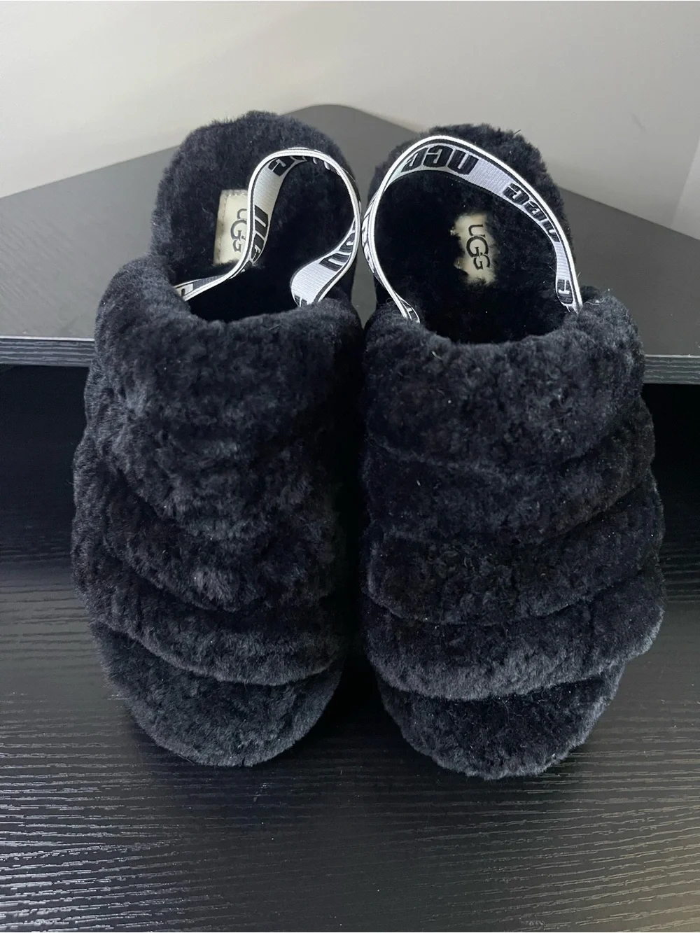 UGG Big Kids Black Fluff Slide - Cozy Faux Fur Slip-On Size 4